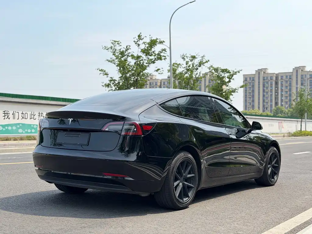 Tesla Model Y 2021 — фото 10