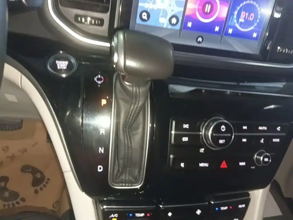 GAC Trumpchi M8 2018 — фото 14