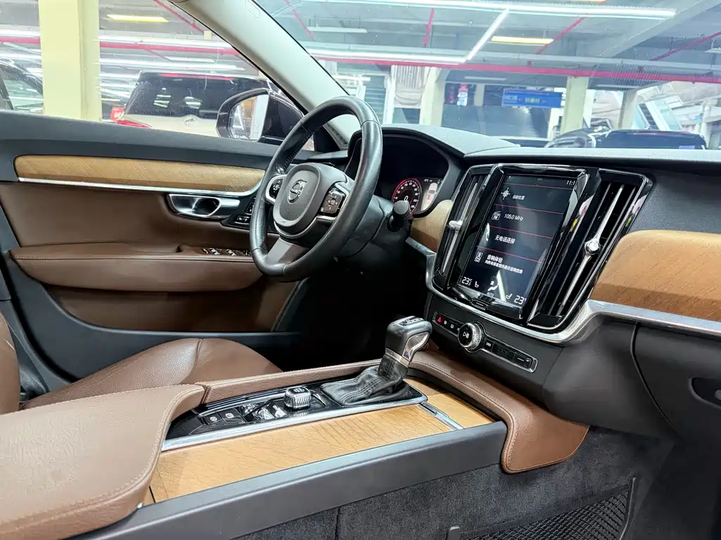 Volvo S90 2018 — фото 10