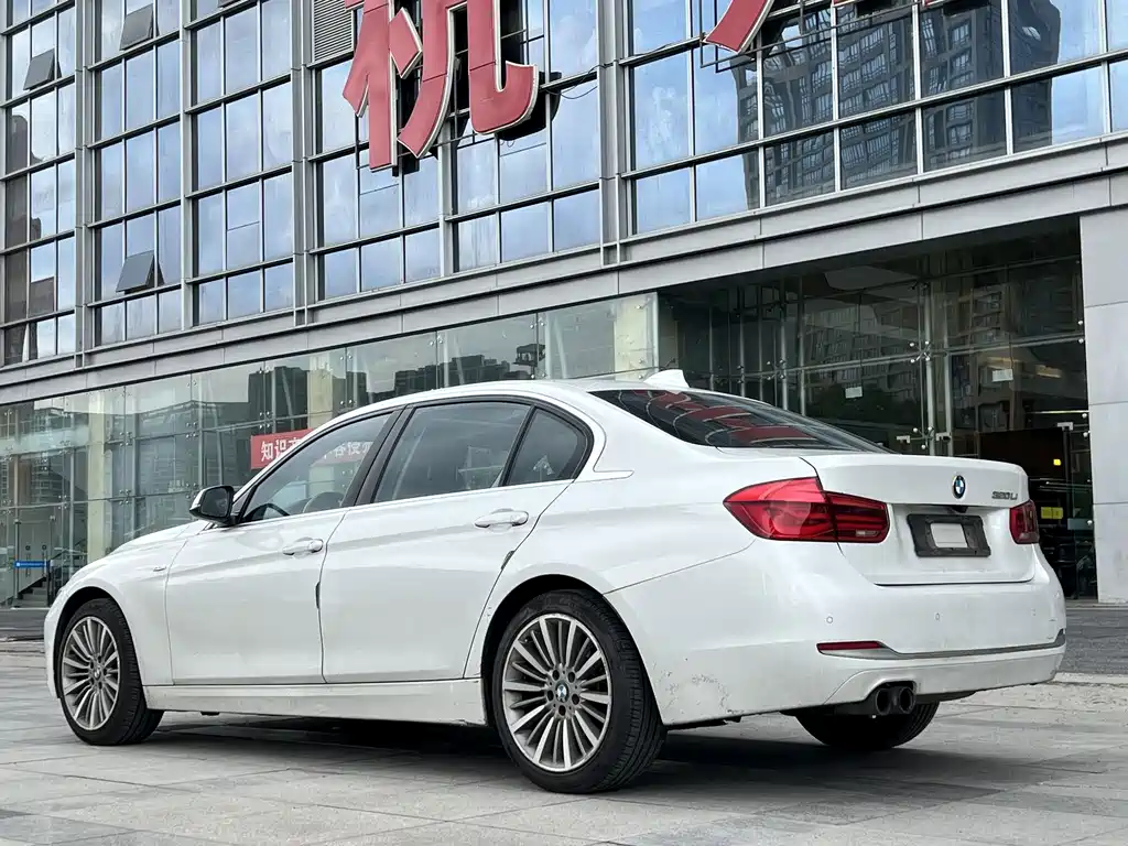 BMW 3 Series 2019 — фото 4