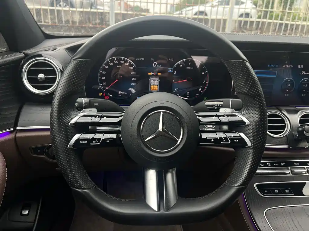 Mercedes-Benz E-Class 2022 — фото 17