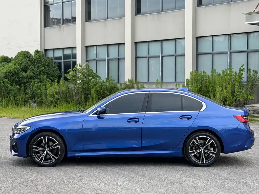 BMW 3 Series 2021