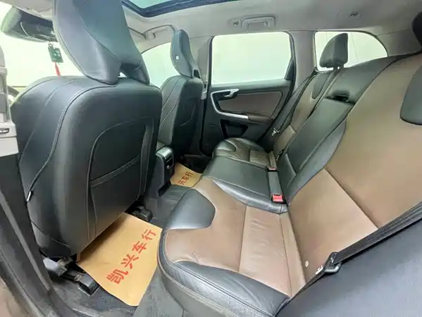 Volvo XC60 2015