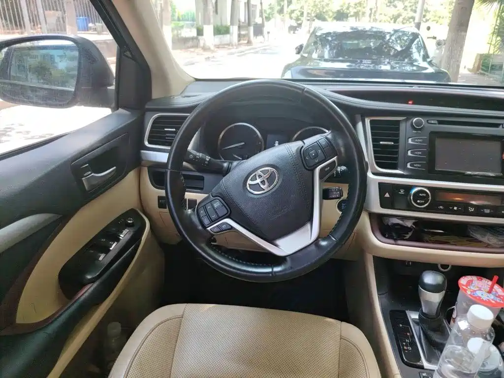 Toyota Highlander 2017