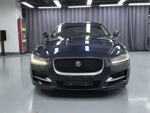 Jaguar XE 2016