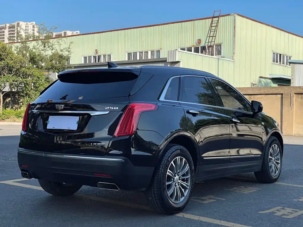 Cadillac XT5 2018 — фото 19