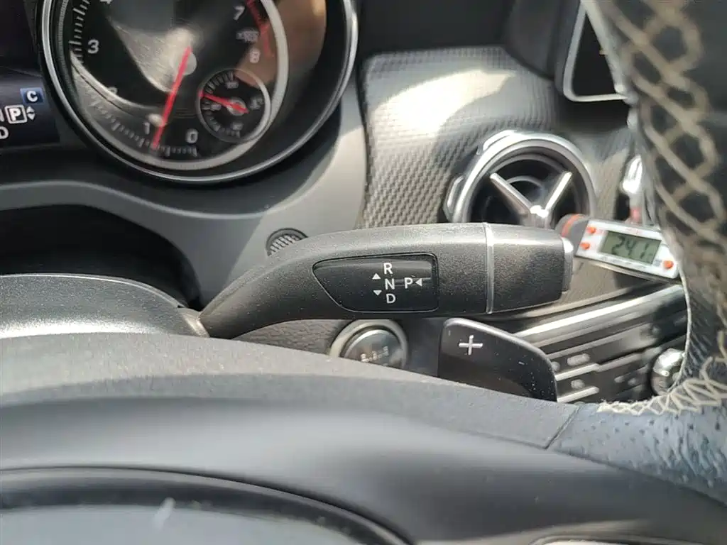 Mercedes-Benz GLA 2018 — фото 14