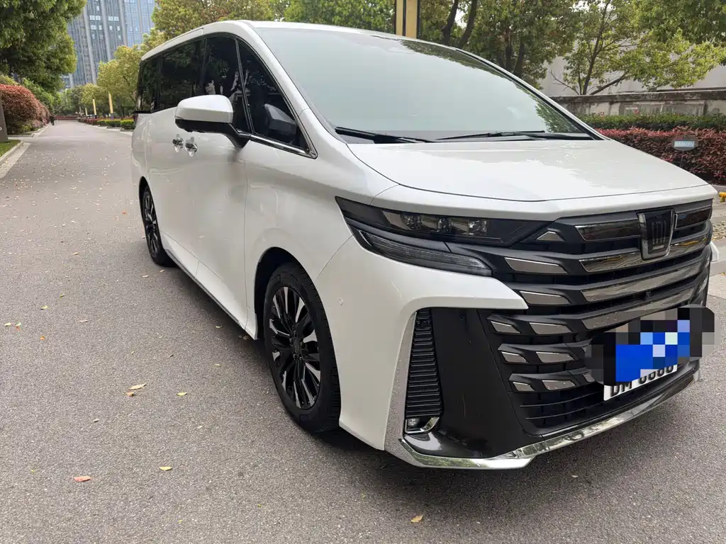 Toyota Vellfire 2024 — фото 3