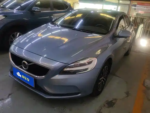 Volvo V40 2018