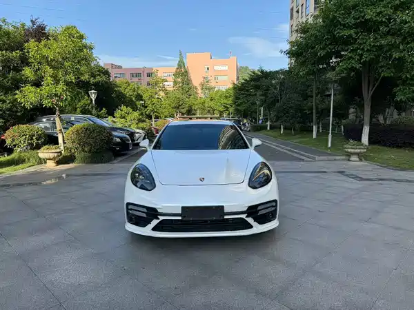 Porsche Panamera 2013