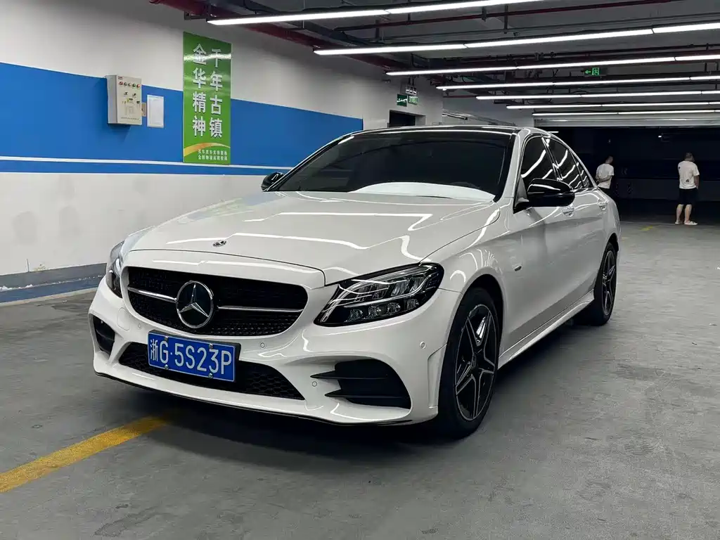 Mercedes-Benz C-Class 2021