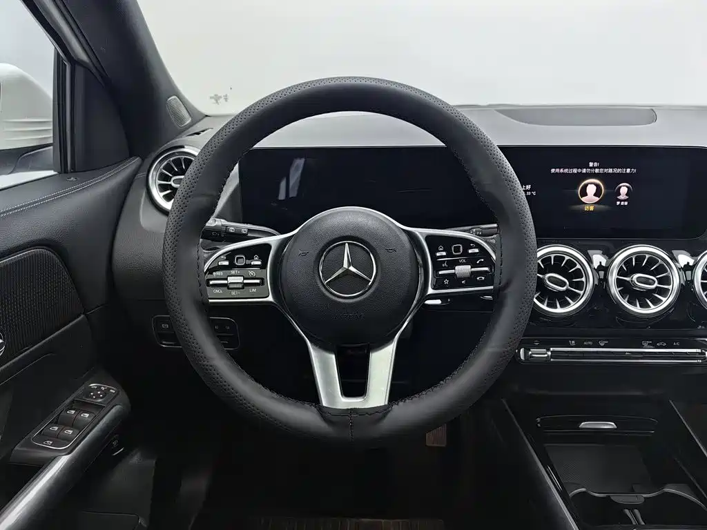Mercedes-Benz GLA 2021 — фото 11