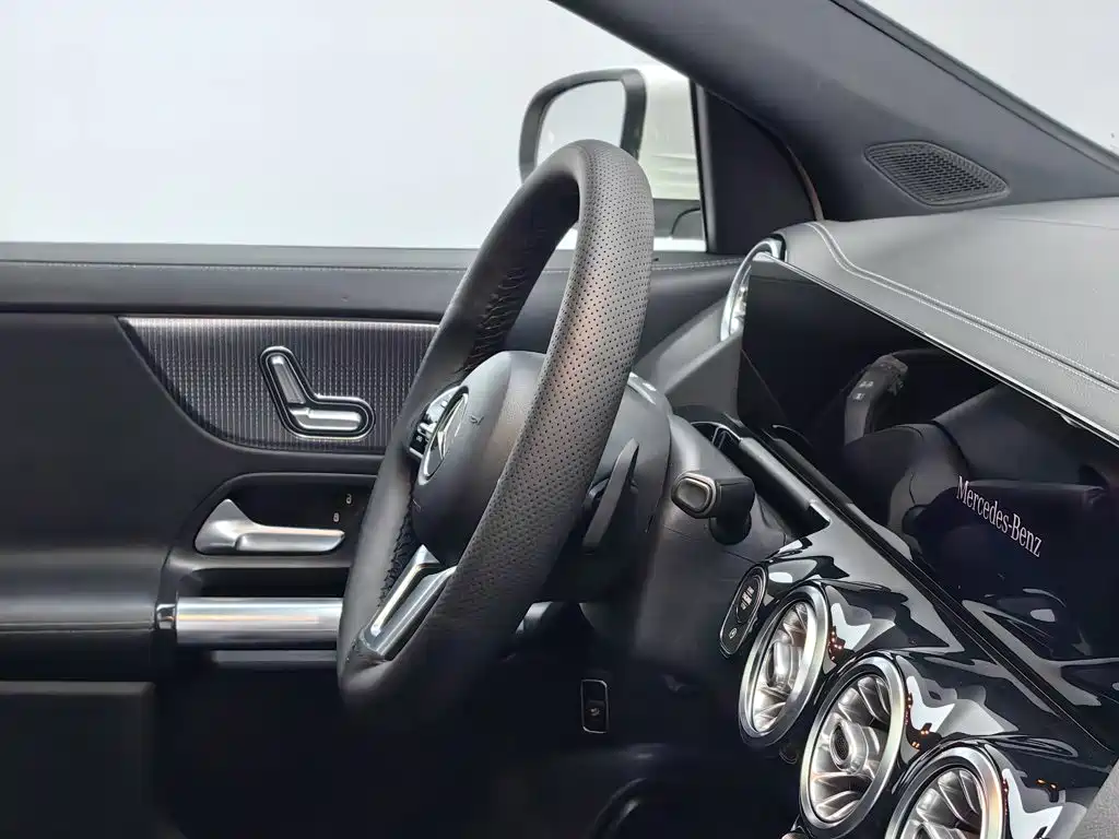 Mercedes-Benz GLA 2021 — фото 22