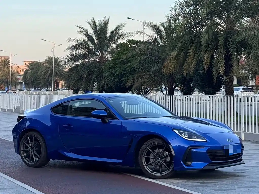 Subaru BRZ 2022 — фото 1