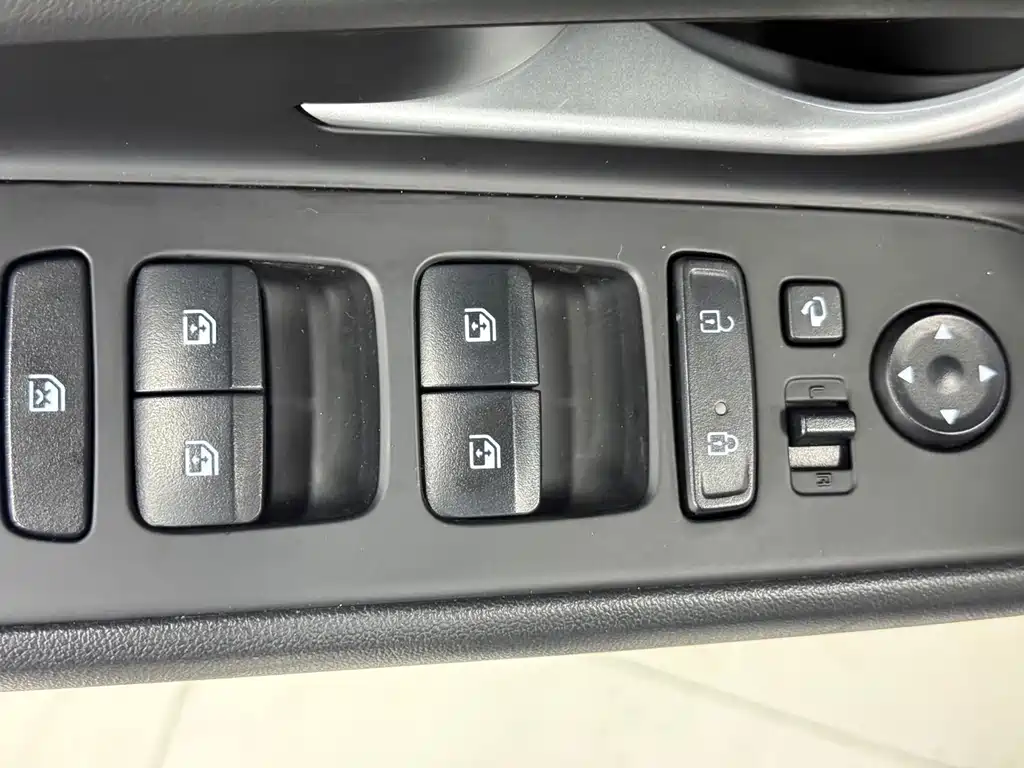 Hyundai Elantra 2021 — фото 15