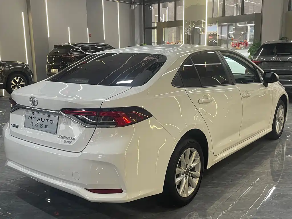 Toyota Corolla 2023 — фото 14