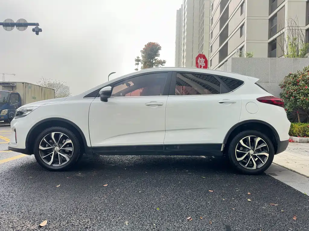 Geely Emgrand GS 2020 — фото 8