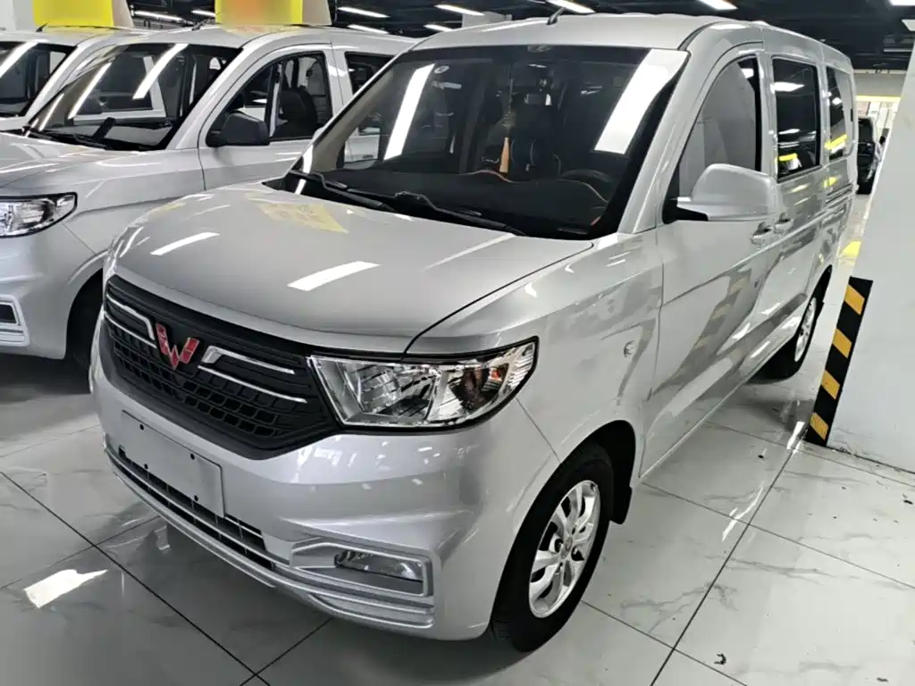 Wuling Hongguang V 2022 — фото 1