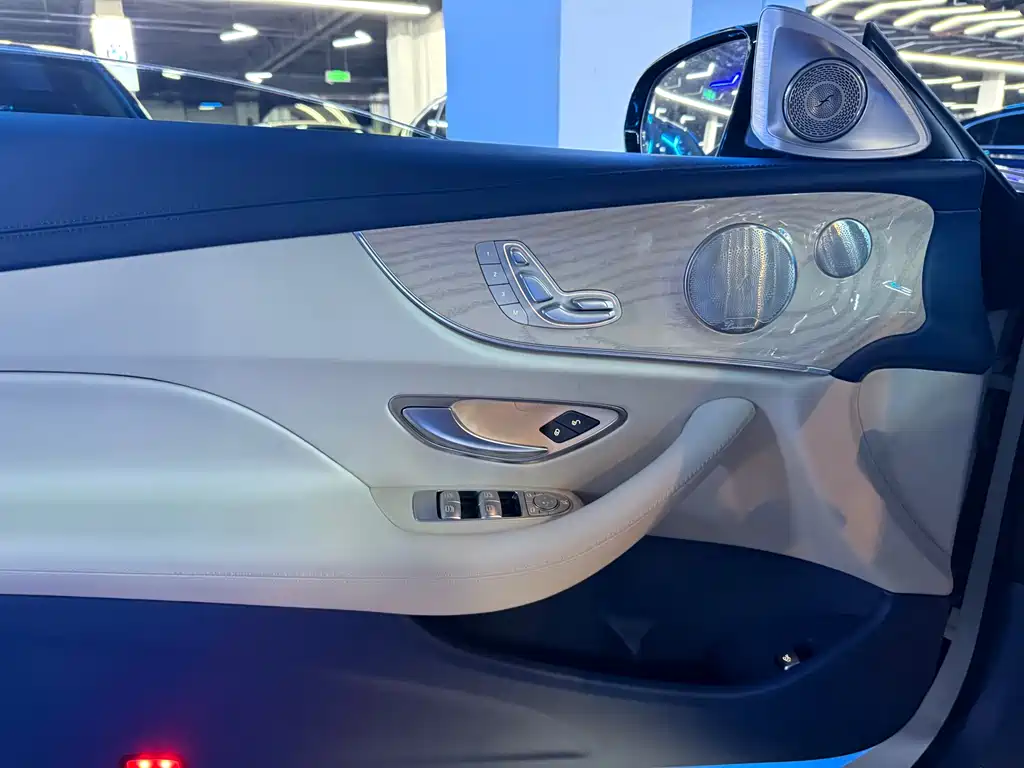 Mercedes-Benz E-Class 2022