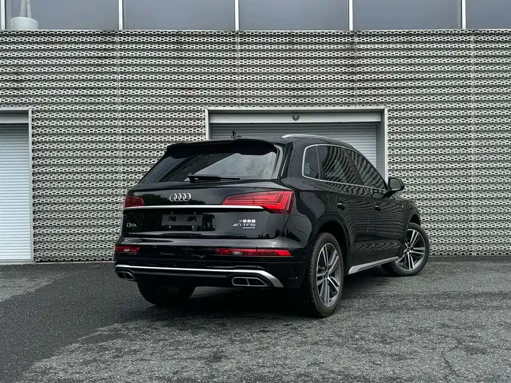 Audi Q5L 2022 — фото 7