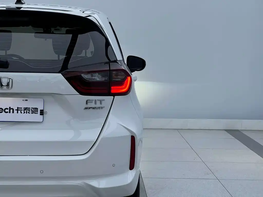 Honda Fit 2022 — фото 8