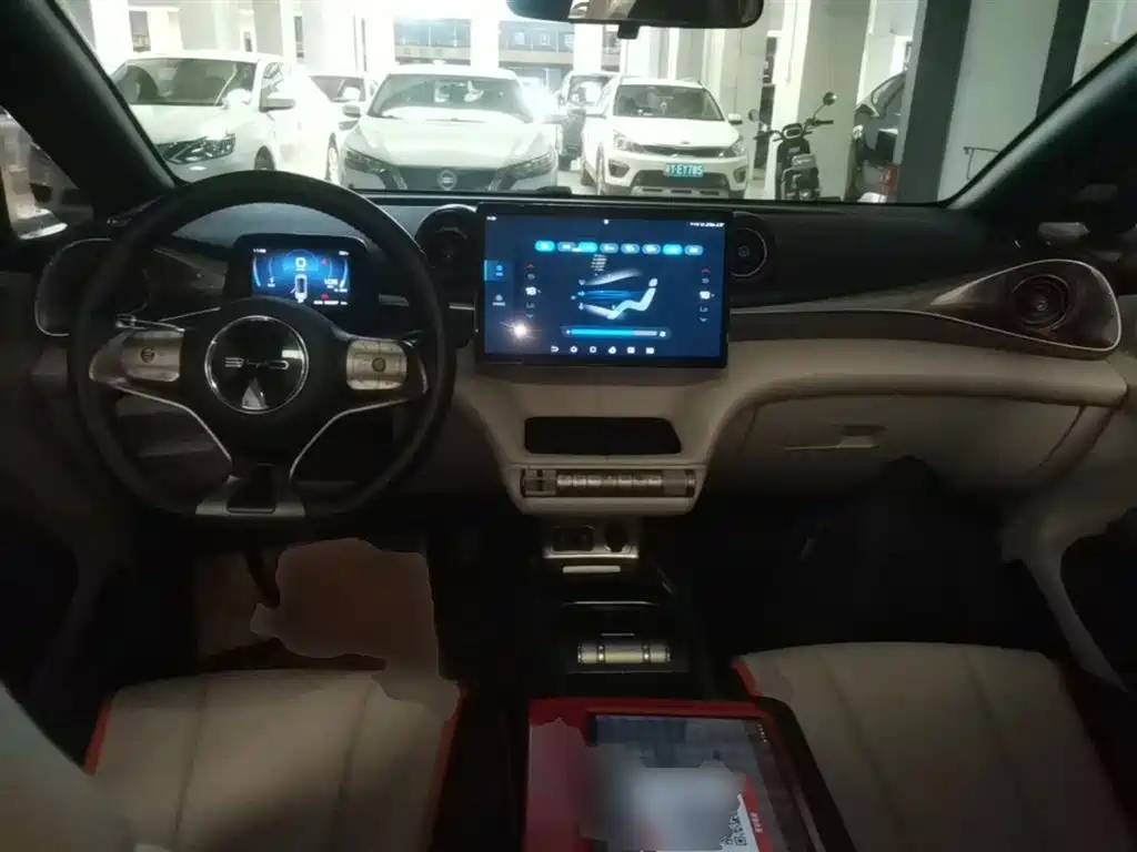 BYD Dolphin 2022 — фото 10