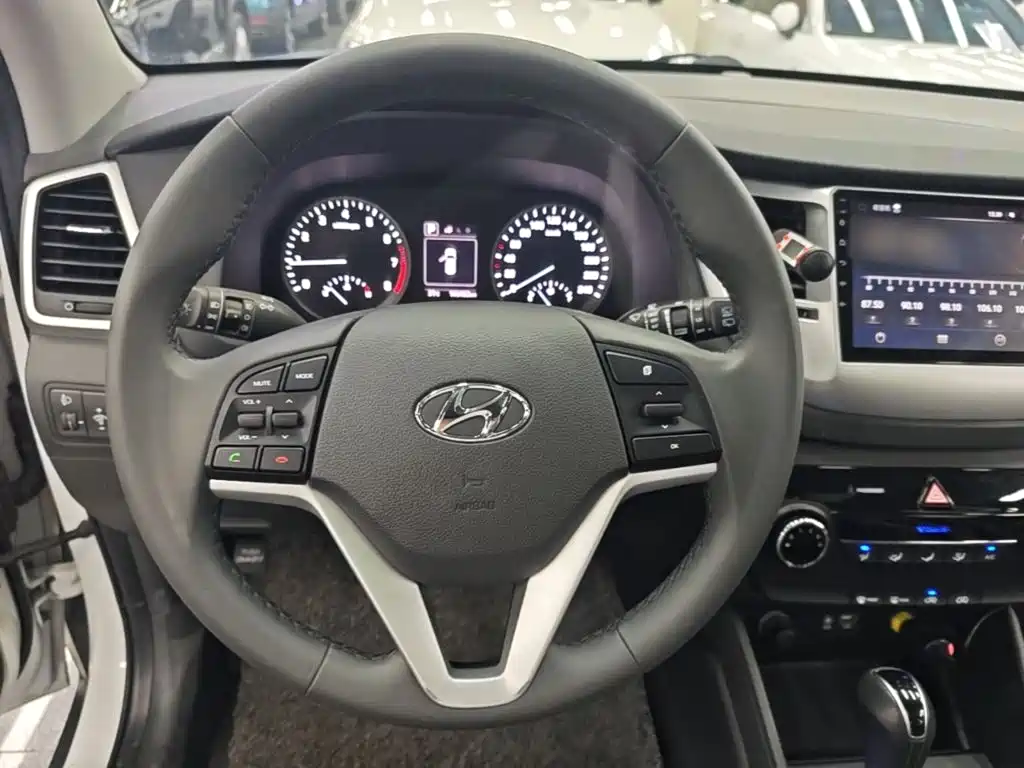 Hyundai Tucson 2019 — фото 11