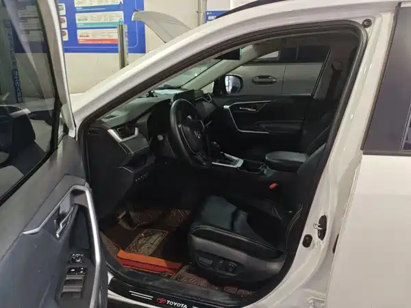 Toyota RAV4 2023