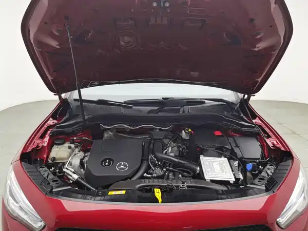 Mercedes-Benz GLA 2021