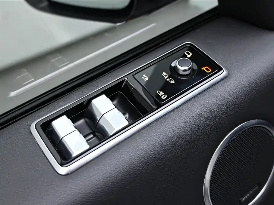 Land Rover Sport PHEV 2021 — фото 23