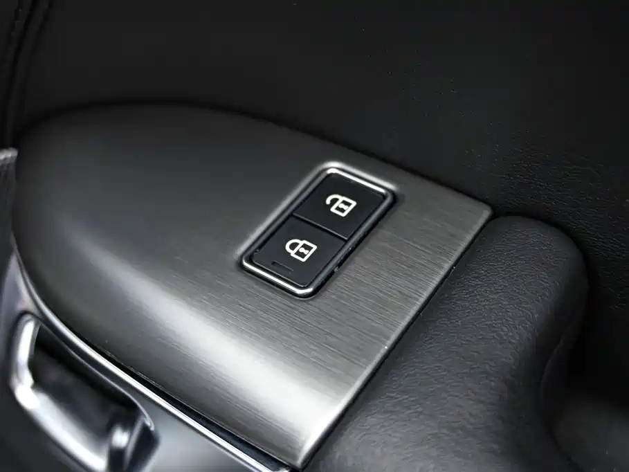 Land Rover Sport PHEV 2021 — фото 27