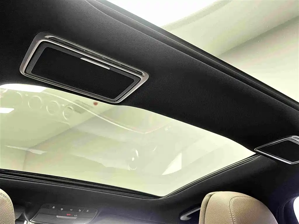 Mercedes-Benz E-Class 2024 — фото 14
