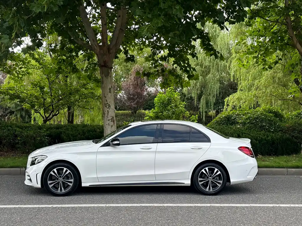Mercedes-Benz C-Class 2019 — фото 4