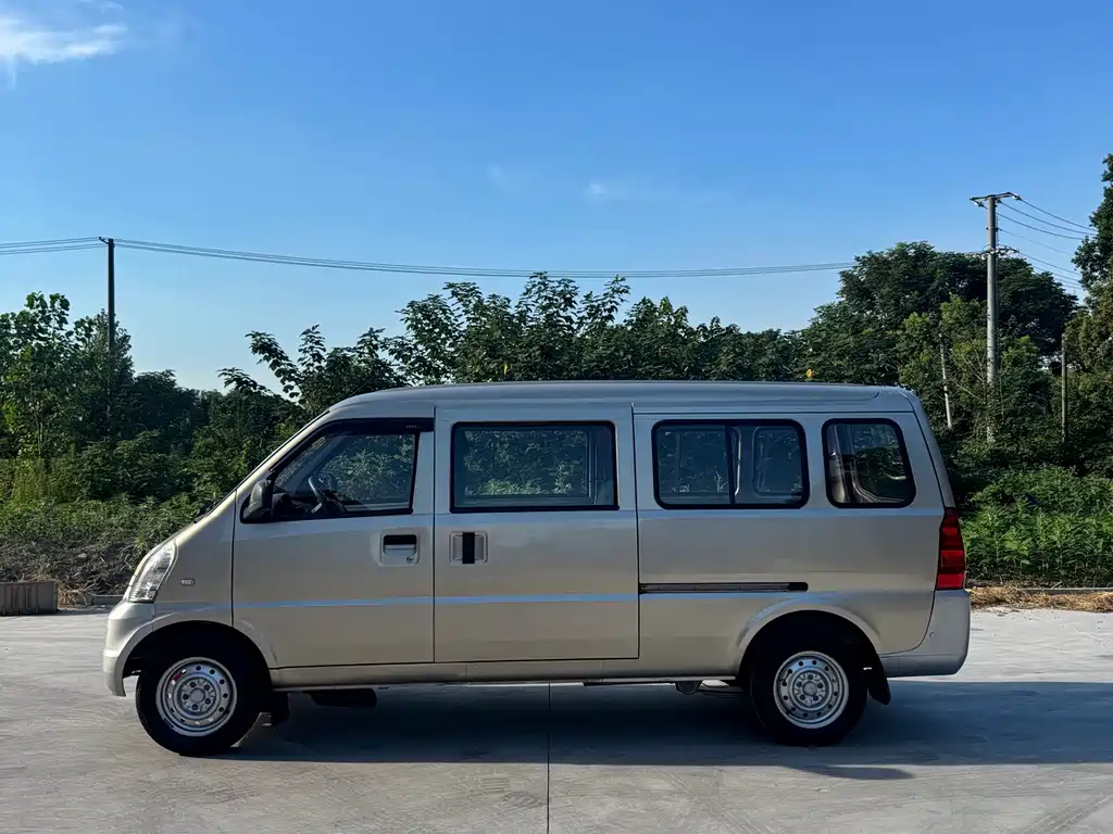 Wuling Rongguang 2019