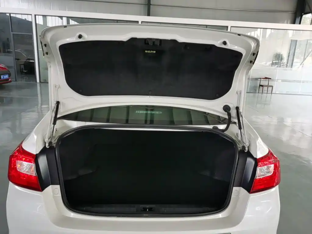 Subaru Legacy 2018 — фото 19