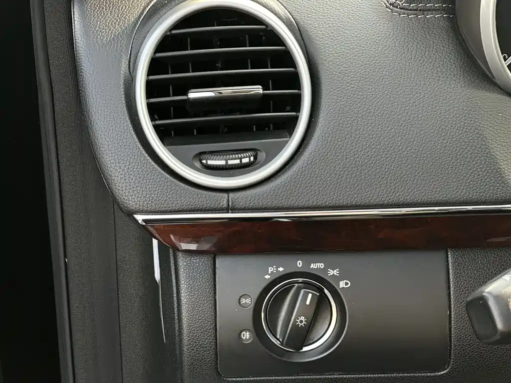 Mercedes-Benz GL-Class 2011 — фото 20