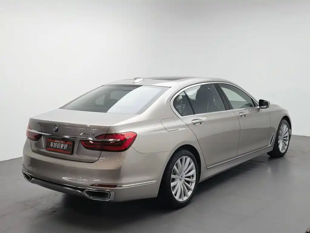 BMW 7 Series 2017 — фото 2