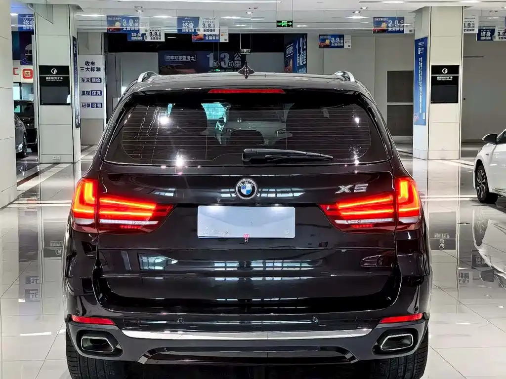 BMW X5 2018 — фото 9