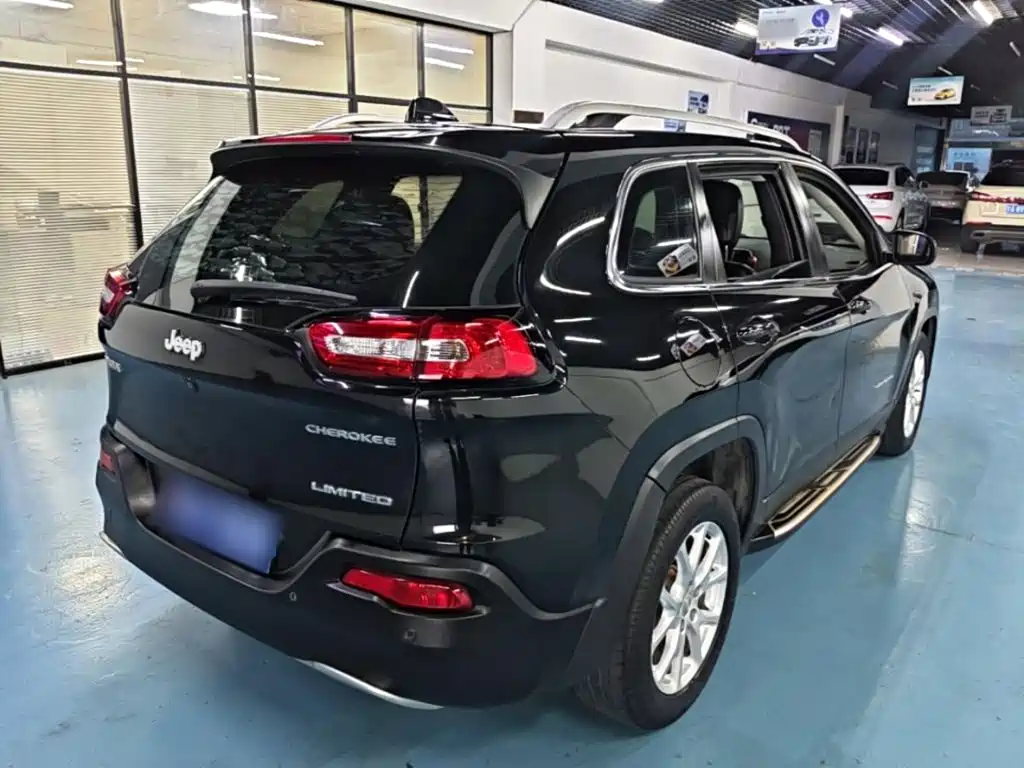 Jeep Cherokee 2018 — фото 5