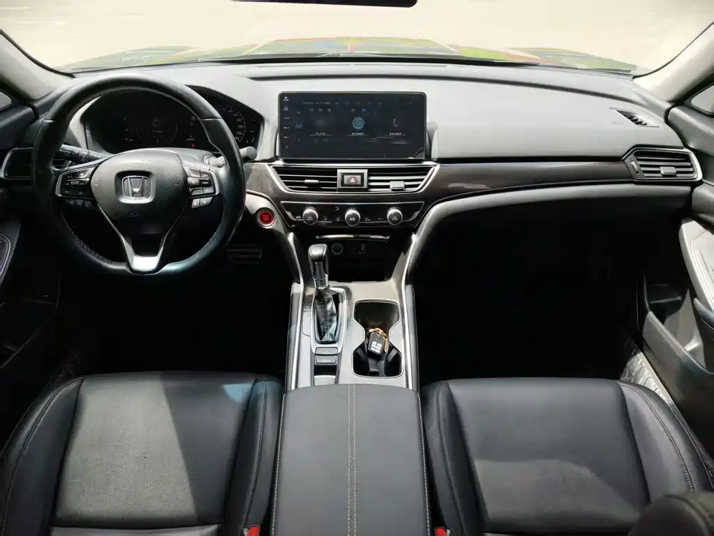 Honda Accord 2023 — фото 6