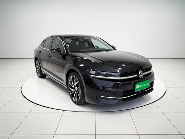 Volkswagen Magotan 2025