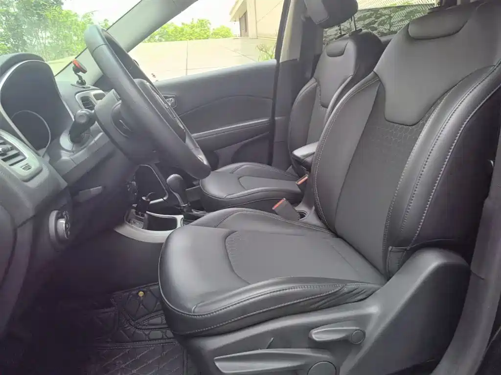 Jeep Compass 2020 — фото 15