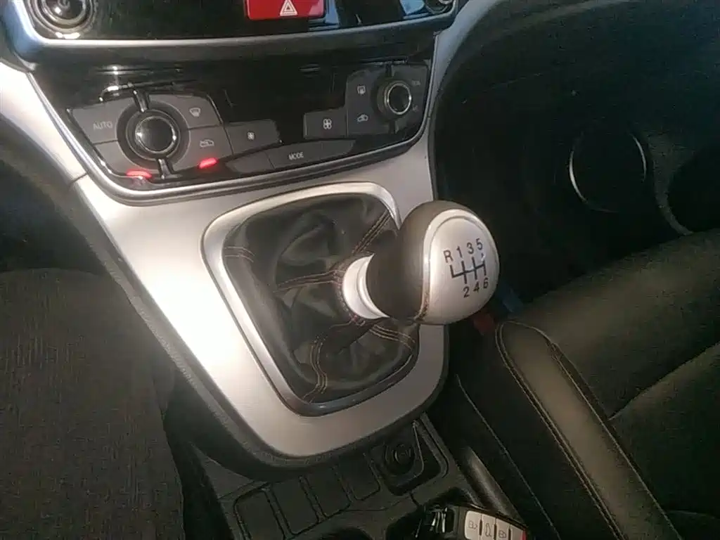 Haval M6 2020 — фото 10