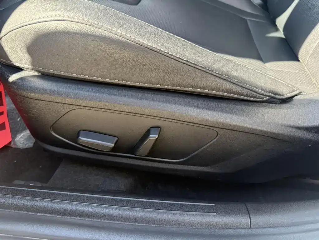 Hyundai Elantra 2023 — фото 16