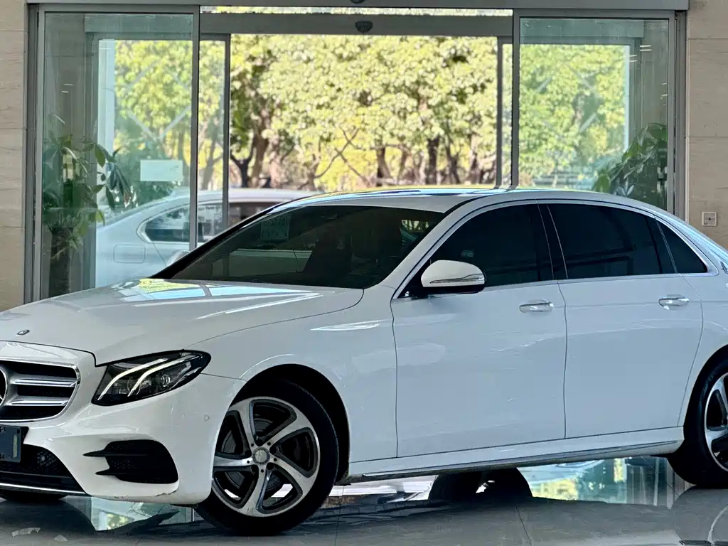 Mercedes-Benz E-Class 2017 — фото 1