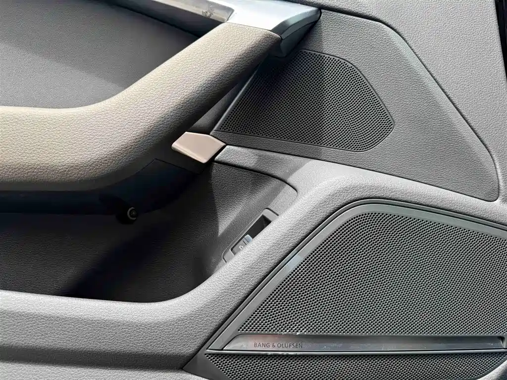 Audi A7L 2023 — фото 10