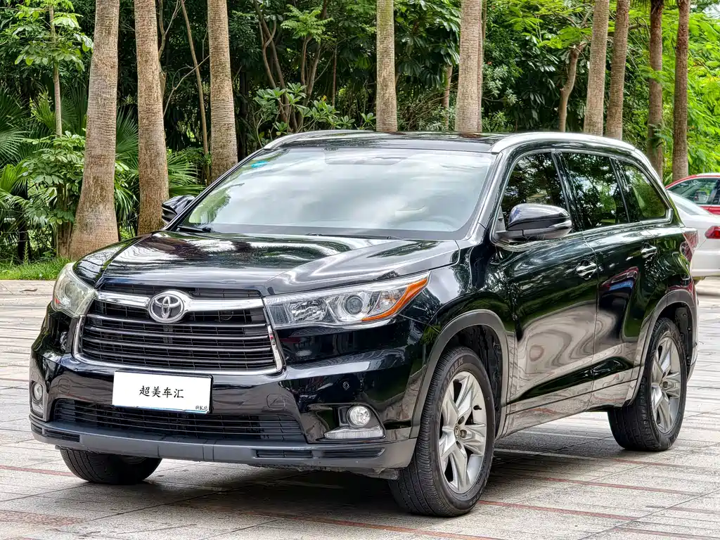 Toyota Highlander 2018 — фото 1