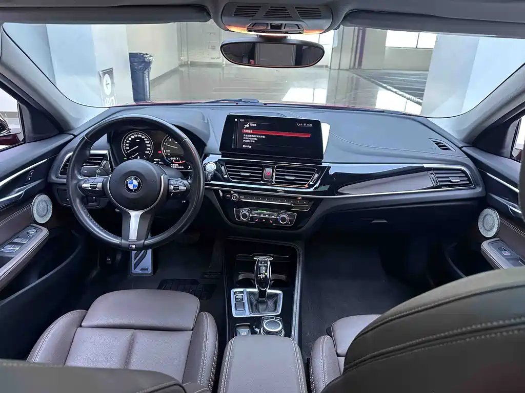 BMW 1 Series 2021 — фото 17