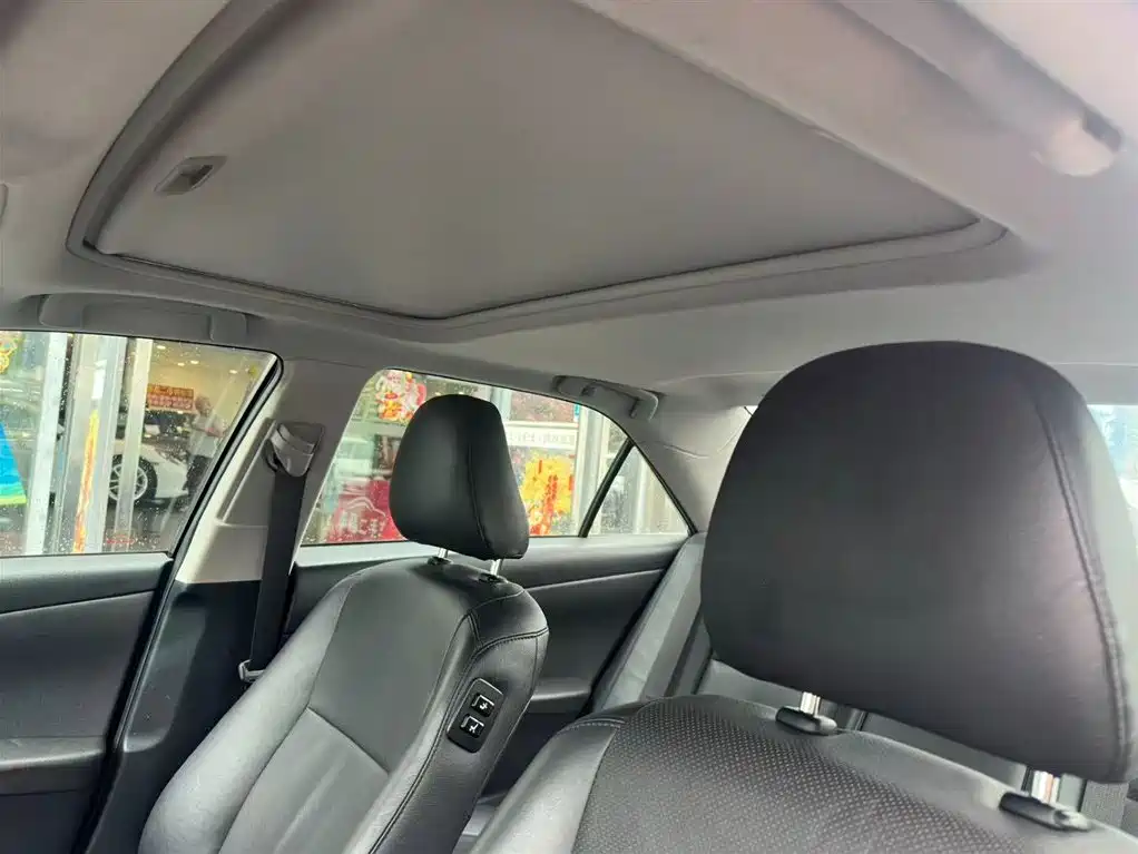 Toyota Camry 2015