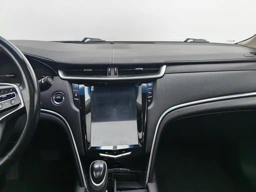 Cadillac XTS 2018 — фото 12